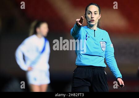 Llanelli, Royaume-Uni.26 novembre 2021.Arbitre Henrikke Holm Nervik à Llanelli, Royaume-Uni, le 11/26/2021.(Photo par Ashley Crowden/News Images/Sipa USA) crédit: SIPA USA/Alay Live News Banque D'Images