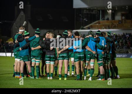 Galway, Irlande.27 novembre 2021.Les joueurs de Connacht lors du championnat de rugby de l'United Rugby Round 6 match entre Connacht Rugby et Ospreys au Sportsground de Galway, Irlande le 26 novembre 2021 (photo par Andrew SURMA/ Credit: SIPA USA/Alay Live News Banque D'Images