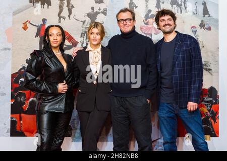 26 novembre 2021, Turin, Italie: Turin, Italie.26 novembre 2021.Réalisateur et casting des voix italiennes du film 'Sing 2' sur le tapis rouge du Festival du film de Turin 2021.De gauche à droite Valentina Vernia, Jenny de Nucci, Garth Jennings et Frank Matano.(Credit image: © Marco Destefanis/Pacific Press via ZUMA Press Wire) Banque D'Images