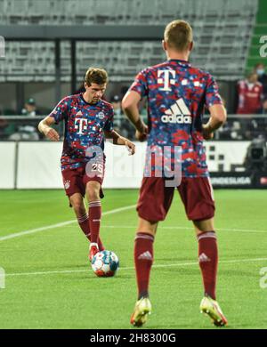 Deutschland, Fuerth, Sportpark Ronhof Thomas Sommer - 24.09.2021 - Fussball, 1.Bundesliga - SpVgg Greuther Fuerth vs. FC Bayern Munich image: Thomas Mueller (FC Bayern Munich, 25) pendant les échauffements avant le match.Les réglementations DFL interdisent toute utilisation de photographies comme séquences d'images ou quasi-vidéo Banque D'Images