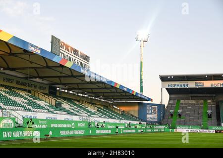 Deutschland, Fuerth, Sportpark Ronhof Thomas Sommer - 24.09.2021 - Fussball, 1.Bundesliga - SpVgg Greuther Fuerth vs. FC Bayern Munich image: Sportpark Ronhof Thomas Sommer.Les réglementations DFL interdisent toute utilisation de photographies comme séquences d'images ou quasi-vidéo Banque D'Images