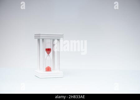 hourglass dans un coffret en bois blanc Banque D'Images