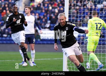 Tim Ream de Fulham célèbre le premier but de leur côté du match du championnat Sky Bet à Deepdale, Preston.Date de la photo: Samedi 27 novembre 2021. Banque D'Images