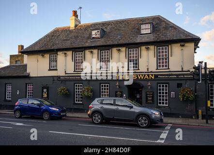 West Wickham, Kent, Royaume-Uni.Le Swan est une maison publique (pub) sur West Wickham High Street.Quartier de Bromley dans le Grand Londres. Banque D'Images