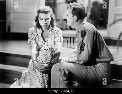 Peggy Dow, Arthur Kennedy, sur le plateau du film, « Bright Victory », Universal Pictures, 1951 Banque D'Images