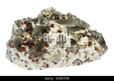 Spessartine au quartz fumé de Fujian, Chine isolée sur fond blanc Banque D'Images