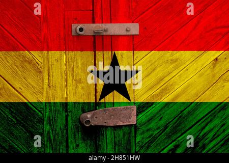 Drapeau du Ghana sur la texture.Exemple.Pandémie de coronavirus.Les pays peuvent être fermés.Verrous. Banque D'Images