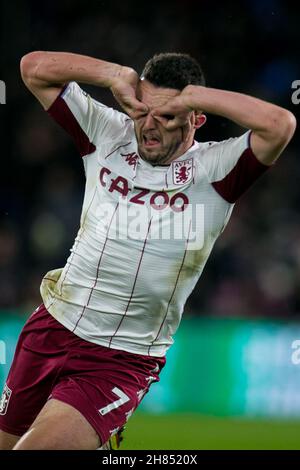 LONDRES, GBR.27 NOV John McGinn de Aston Villa célèbre après avoir obtenu son score lors du match Premier League entre Crystal Palace et Aston Villa à Selhurst Park, Londres, le samedi 27 novembre 2021.(Credit: Federico Maranesi | MI News) Credit: MI News & Sport /Alay Live News Banque D'Images