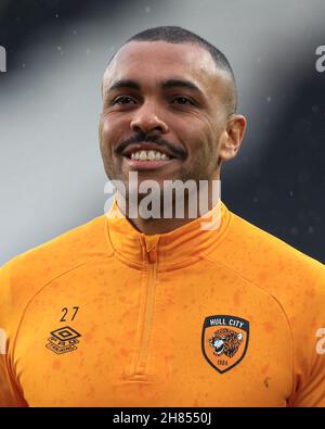 Hull, Royaume-Uni.27 novembre 2021.Josh Magennis #27 de Hull City pendant le match pré-échauffement à Hull, Royaume-Uni le 11/27/2021.(Photo de James Heaton/News Images/Sipa USA) crédit: SIPA USA/Alay Live News Banque D'Images