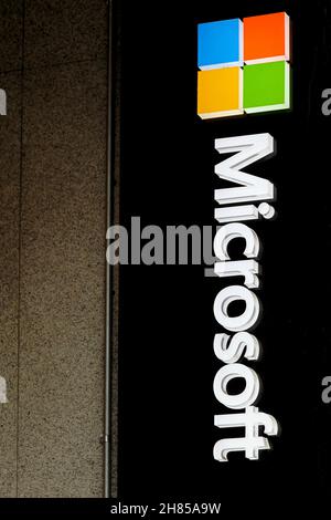 Oslo, Norvège - 27 août 2018 : Microsoft est une société américaine de technologie multinationale qui développe, fabrique, octroie des licences et vend des logiciels Banque D'Images