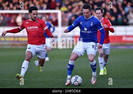 SALFORD, GBR.27 NOVEMBRE Zak Dearnley d'Oldham Athletic lors du match Sky Bet League 2 entre Salford City et Oldham Athletic à Moor Lane, Salford, le samedi 27 novembre 2021.(Credit: Eddie Garvey | MI News) Credit: MI News & Sport /Alay Live News Banque D'Images