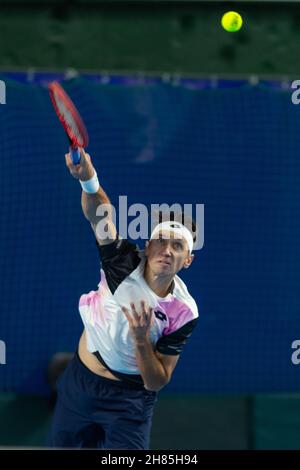 Oslo, Norvège 27 novembre 2021 tennis Davis Cup Norvège contre Ukraine à l'Oslo tennis Arena d'Oslo, Norvège.IIllya Marchenko de l'Ukraine en action pendant son premier jour de partie deux contre Casper Ruud de Norvège crédit: Nigel Waldron/Alay Live News Banque D'Images