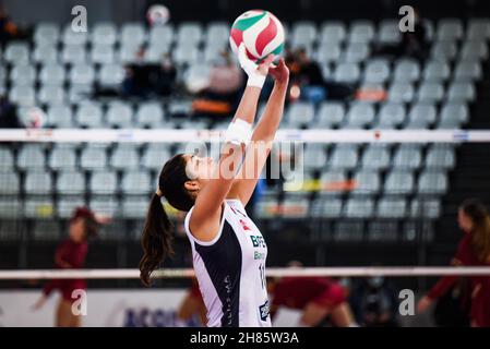 Rome, Italie.27 novembre 2021.Turla Sofia pendant Acqua&sapone Roma Volley Club vs Volley Bergame 1991, Volleyball Italien série A1 femmes match à Rome, Italie, novembre 27 2021 crédit: Agence de photo indépendante/Alamy Live News Banque D'Images