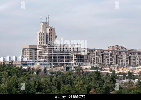 Vue panoramique de la ville moderne d'un projet de construction de logements à Jérusalem, Israël Banque D'Images