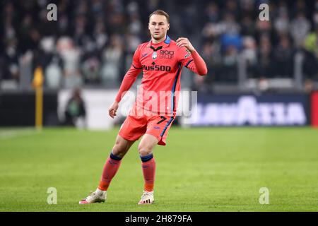 Teun Koopmeiners d'Atalanta BC regarde pendant la série Un match entre Juventus FC et Atalanta BC. Banque D'Images