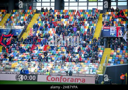 Udine, Italie.28 novembre 2021.Supporters de Gênes pendant Udinese Calcio vs Gênes CFC, football italien série A match à Udine, Italie, novembre 28 2021 crédit: Agence de photo indépendante/Alamy Live News Banque D'Images