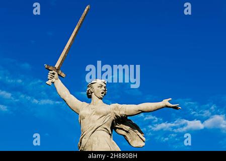 Volgograd, Russie - 05 juin 2021 : la mère patrie appelle. Monument le 05 juin 2021 à Volgograd, Russie.Le monument commémoratif a été construit en 19 Banque D'Images