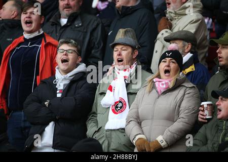 Sheffield, Royaume-Uni.28 novembre 2021.Pour les fans lors du match du championnat Sky Bet à Bramall Lane, Sheffield.Crédit photo à lire : Alistair Langham/SportimageSheffield, Angleterre, 28 novembre 2021. Lors du match de championnat Sky Bet à Bramall Lane, Sheffield.Crédit photo à lire: Alistair Langham/Sportimage crédit: Sportimage/Alamy Live News Banque D'Images