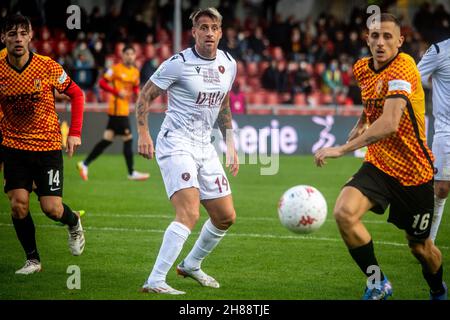 Benevento, Italie.27 novembre 2021.Denis German (Reggina) portrait pendant Benevento Calcio vs Reggina 1914, football italien Serie B match à Benevento, Italie, novembre 27 2021 crédit: Independent photo Agency/Alay Live News Banque D'Images