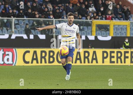 Genova, Italie.27 novembre 2021.Genova (GE), Italia, 27 novembre 2021, stadio Luigi Ferraris, 14Â° giornata Campionato Serie A Tim 2021/2022, incontro tra le escadron dell'UC Sampdoria e dell'Hellas Verona, nella foto: 4 Miguel Veloso Credit: Independent photo Agency/Alay Live News Banque D'Images