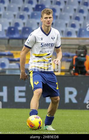 Genova, Italie.27 novembre 2021.Genova (GE), Italia, 27 novembre 2021, stadio Luigi Ferraris, 14Â° giornata Campionato Serie A Tim 2021/2022, incontro tra le escadron dell'UC Sampdoria e dell'Hellas Verona, nella foto: 27 Pawel Dawidowicz crédit: Independent photo Agency/Alay Live News Banque D'Images