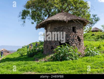 Lalibela, Ethiopie - 21 mai 2021: Maison traditionnelle, prise pendant un après-midi ensoleillé de printemps Banque D'Images