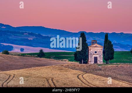 Cappella di Vitaleta , Val d'Orcia en Toscane, Italie. Banque D'Images