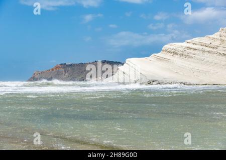 La nature unique de marne pittoresque escalier rock des Turcs ou de la Scala dei Turchi est un éperon falaise blanche sur la côte sud de la Sicile, près de domaine Banque D'Images