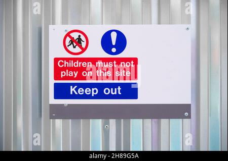 Affiche de sécurité pour les enfants sur le chantier Banque D'Images