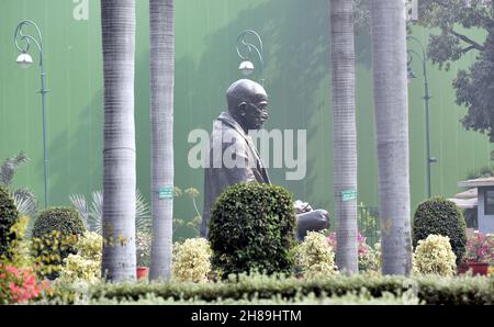 New Delhi, Inde.28 novembre 2021.NEW DELHI, INDE - NOVEMBRE 28 : une vision du Parlement en vue de la session d'hiver du Parlement, le 28 novembre 2021 à New Delhi, Inde.(Photo de Sonu Mehta/Hindustan Times/Sipa USA) crédit: SIPA USA/Alay Live News Banque D'Images