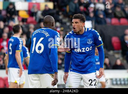 Brentford, Royaume-Uni.28 novembre 2021.Everton Ben Godfrey et Everton Abdoulaye Doucours lors du match de la Premier League entre Brentford et Everton au Brentford Community Stadium, Brentford, Angleterre, le 28 novembre 2021.Photo par Andrew Aleksiejczuk/Prime Media Images.Crédit : Prime Media Images/Alamy Live News Banque D'Images