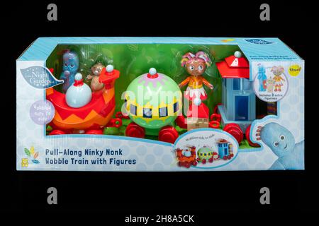 Irvine, Écosse, Royaume-Uni - 15 novembre 2021: DHX Worldwide Limited a Wild Bean Company Branded, in the Night Garden toy set avec Winky Nonk Banque D'Images