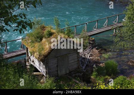 Laukifossen, rivière Oldeelva, Olden, Norvège.Comté de Sogn og Fjordane. Banque D'Images