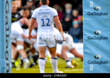 Londres, Royaume-Uni.28 novembre 2021.Les équipes se sont mêlées lors du match de rugby Gallagher Premiership entre Saracens et sale Sharks au stade StoneX, Londres, Angleterre, le 28 novembre 2021.Photo de Phil Hutchinson.Utilisation éditoriale uniquement, licence requise pour une utilisation commerciale.Aucune utilisation dans les Paris, les jeux ou les publications d'un seul club/ligue/joueur.Crédit : UK Sports pics Ltd/Alay Live News Banque D'Images