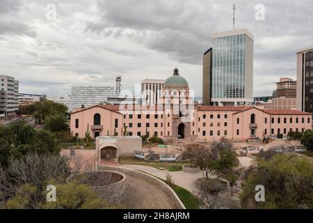 Ancien palais de justice du comté de Pima à Tucson tout en étant rénové, aérien Banque D'Images