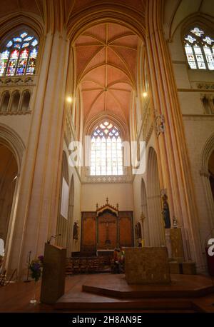 Quimper, France à l'intérieur de la cathédrale saint-Corentin Banque D'Images