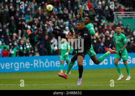 Kylian MBAPPE de Paris lors du championnat français Ligue 1 match de football entre SAINT-Etienne et Paris Saint-Germain le 28 novembre 2021 au stade Geoffroy Guichard à Saint-Etienne, France - photo Romain Biard / Isports / DPPI Banque D'Images