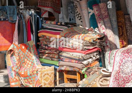 Le marché aux puces dans les ruelles de Jaffa, Tel Aviv, Israël Banque D'Images