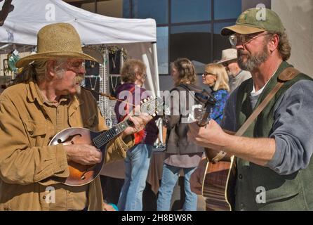 Musiciens de rue au Downtown Mall Festival à Las Cruces, Nouveau-Mexique, États-Unis Banque D'Images