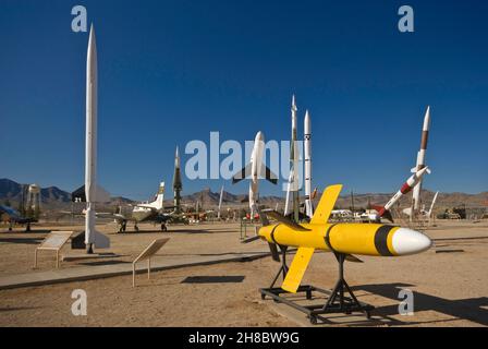 Le missile Lark, la fusée Aerobee Hi et d'autres expositions au missile Park au musée de la chaîne de White Sands près de Las Cruces, Nouveau-Mexique, États-Unis Banque D'Images