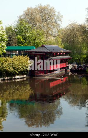 Feng Shang Princess Floating Chinese Restaurant au bassin de Cumberland sur le canal Regents. Banque D'Images