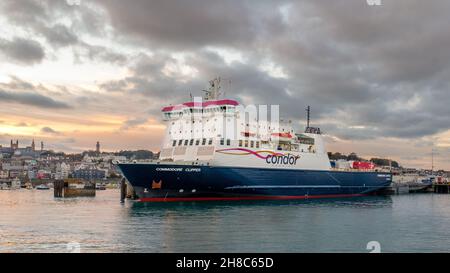 Le Commodore Clipper de Condor, dans le port de St Peter, Guernesey Banque D'Images