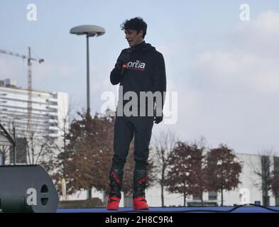 Lorenzo Savadori à l'EICMA pendant la journée d'Aprilia, présentation et rencontre avec les fans Banque D'Images