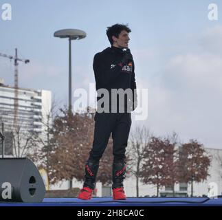 Lorenzo Savadori à l'EICMA pendant la journée d'Aprilia, présentation et rencontre avec les fans Banque D'Images