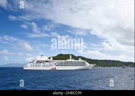 Bateau de croisière Silver Cloud, Port Elizabeth, Saint-Vincent-et-les Grenadines, Bequia, Kingstown Banque D'Images