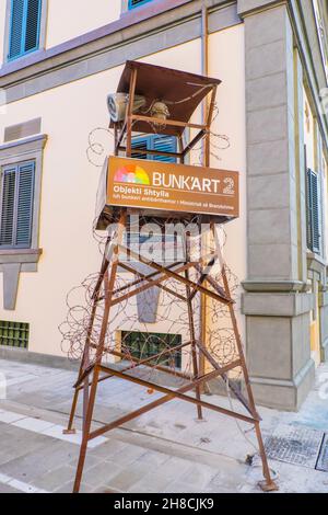 Superposé'Art 2, musée d'histoire, Sheshi Skenderbej, Tirana, Albanie Banque D'Images