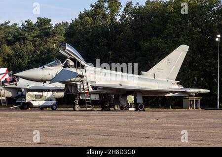 Avion de chasse Eurofighter de l'armée de l'air italienne, le typhon, sur le tarmac de la base aérienne de Kleine-Brogel.Belgique - 13 septembre 2021 Banque D'Images