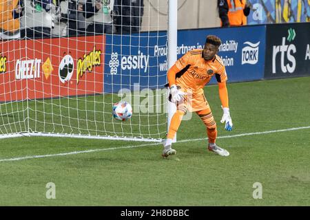 Le gardien international jamaïcain et gardien de but de l'Union de Philadelphie Andre Blake est battu sur une tête par Hany Mukhtar photo Credit : Don Mennig / Alamy News Banque D'Images