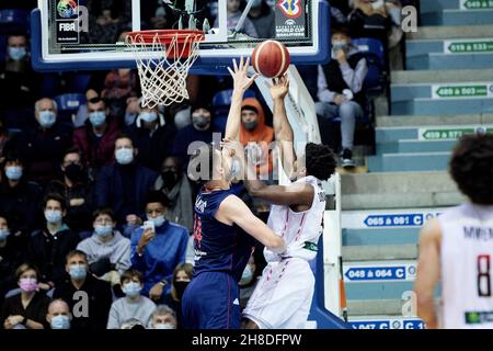 Retin OBASOHAN (32) de Belgique lors de la coupe du monde de basket-ball 2023 de la FIBA, qualifications européennes, 1er tour Groupe A match de basket-ball entre la Belgique et la Serbie le 28 novembre 2021 à la Mons Arena à Mons, Belgique - photo: Ann-dee Lamour/DPPI/LiveMedia Banque D'Images