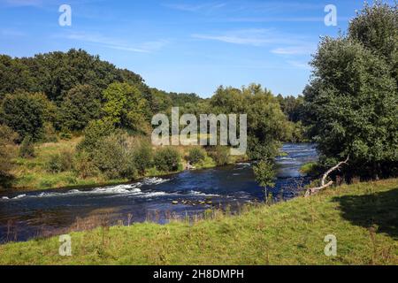 Datteln, Rhénanie-du-Nord-Westphalie, Allemagne - Lippe, développement de la rivière et de la plaine inondable de la Lippe près de Haus Vogelsang, ici une rivière presque naturelle landsca Banque D'Images